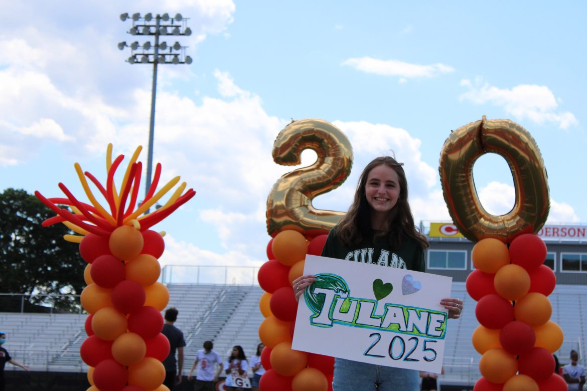 Central bids bon voyage to seniors