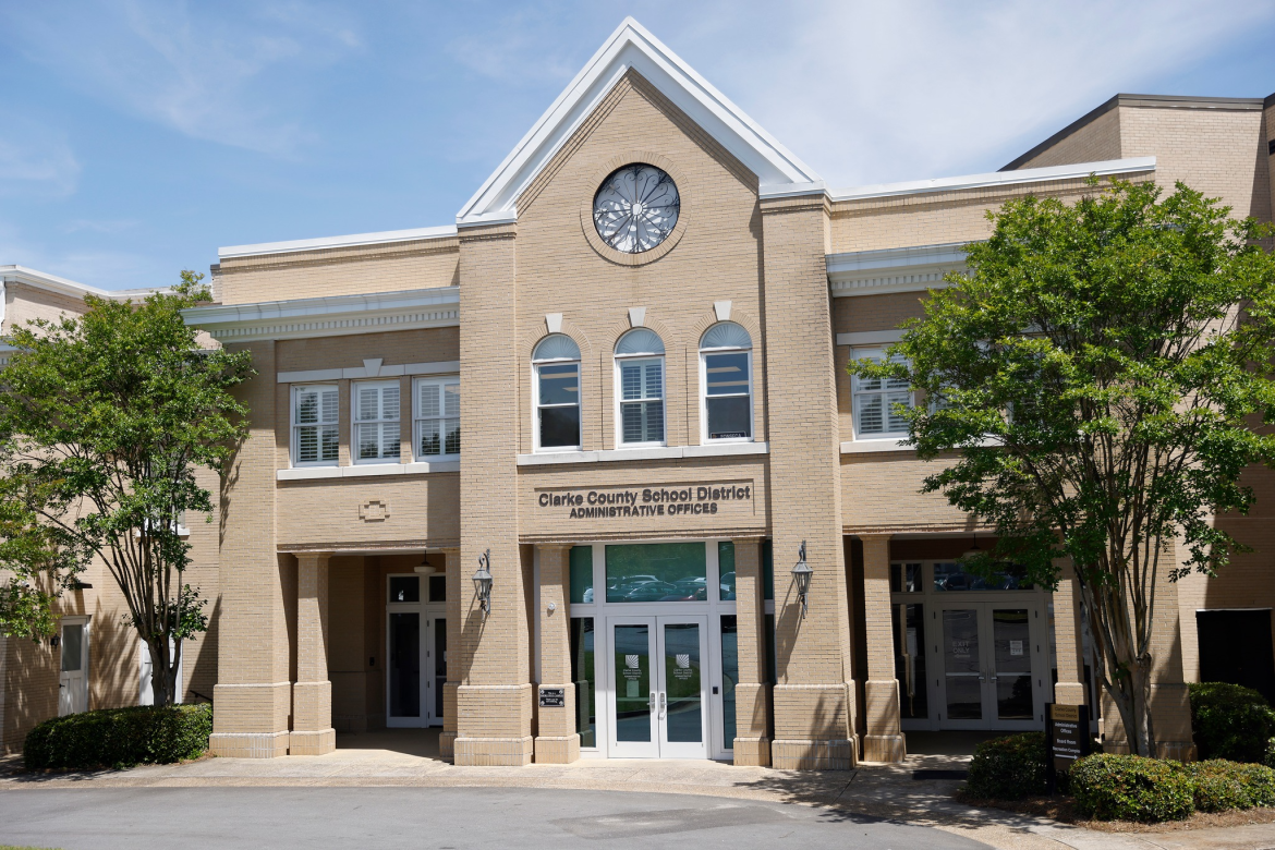 CCSD Board of Education discusses new buses