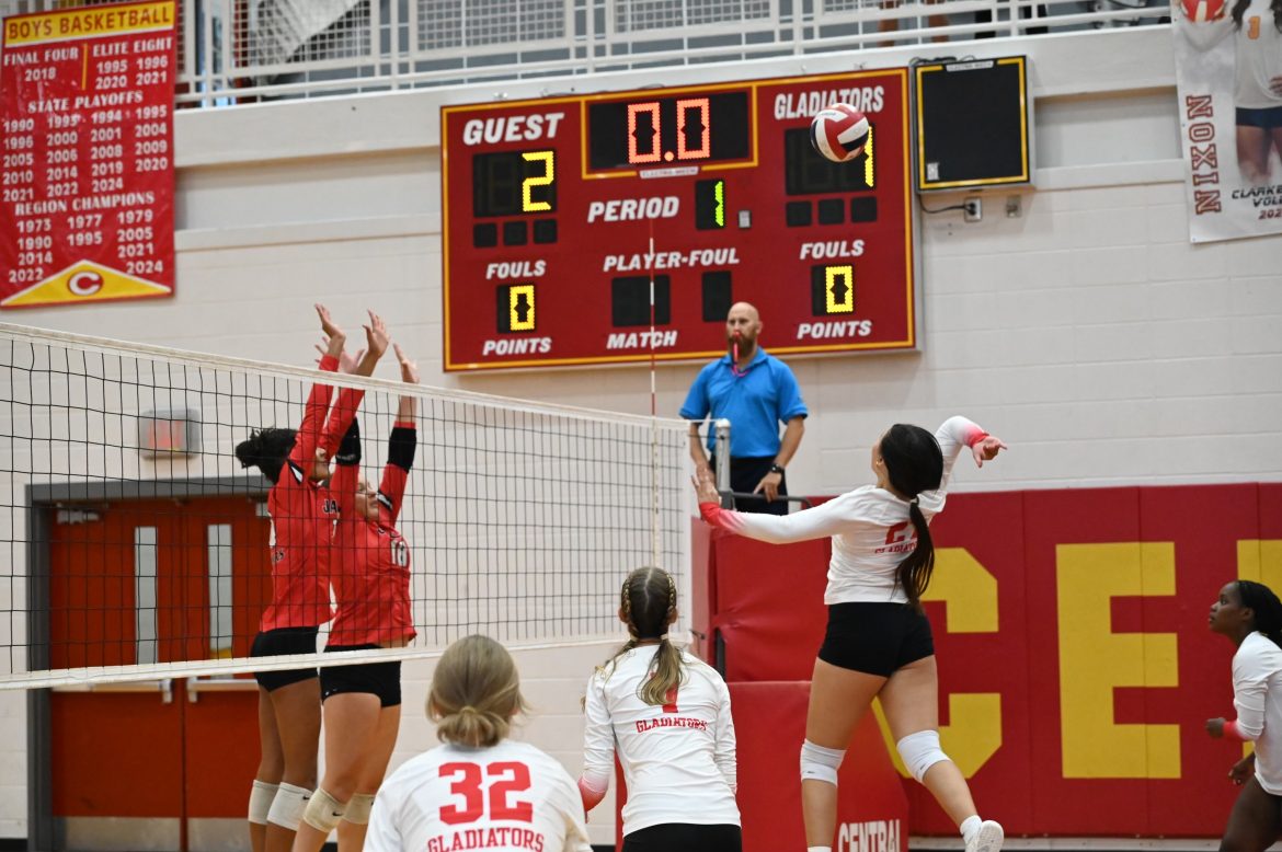 Region 8-AAAAA varsity volleyball tournament begins
